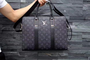 廣州二手服裝鞋帽箱包市場 巴寶莉、普拉達、LV等奢侈品牌貨源直供解析